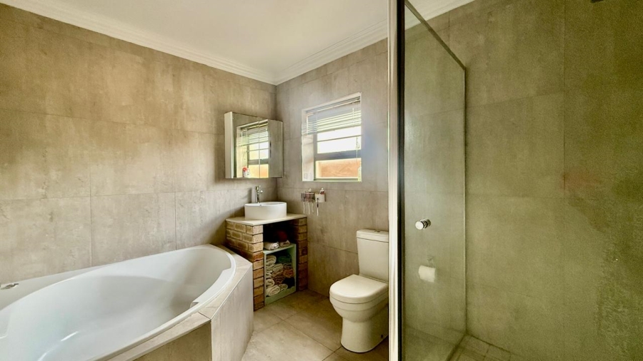 2 Bedroom Property for Sale in Parsonsvlei Eastern Cape